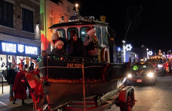 bridgeburg Santa Claus Parade image